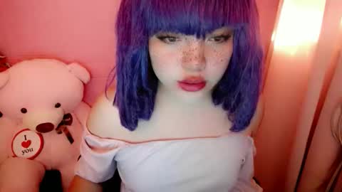 cute online show from April 15, 8:21 am