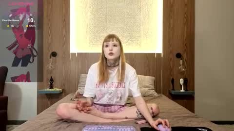 Snapshot of aurora_radiance chatting on November 6, 8:26 am Serena online show from November 6, 8:26 am