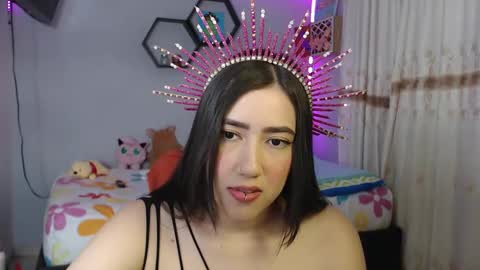 Snapshot of aurora_shy_ chatting on February 20, 11:21 pm Aurora online show from February 20, 11:21 pm