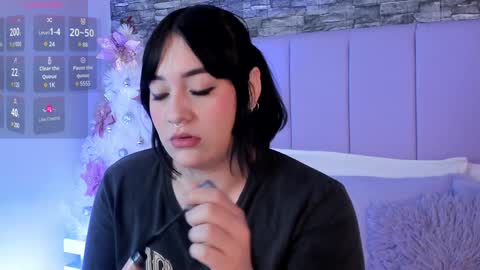 Snapshot of aurora_sweet2 chatting on December 22, 11:54 am Madison online show from December 22, 11:54 am