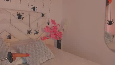 Snapshot of aurora_sweet2 chatting on October 21, 7:58 pm Madison online show from October 21, 7:58 pm