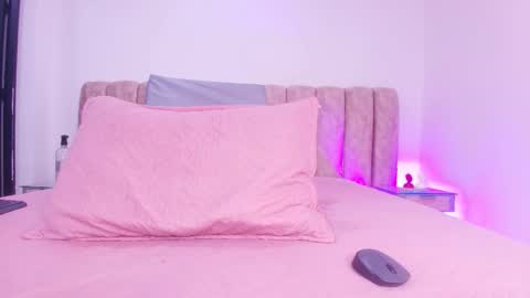 Snapshot of auroraa_miller chatting on November 29, 11:57 am auroraa_miller online show from November 29, 11:57 am