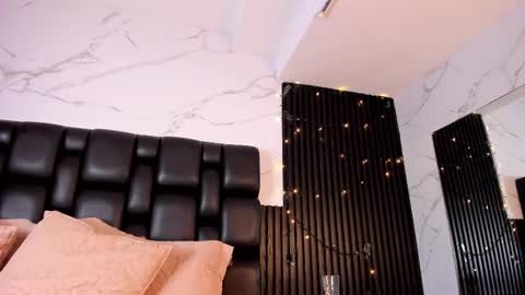 Snapshot of aurorabon chatting on September 19, 11:49 pm Aurora online show from September 19, 11:49 pm