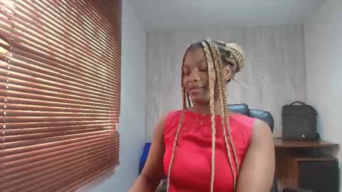 Snapshot of aurorabrow chatting on October 27, 6:45 pm Ariana online show from October 27, 6:45 pm