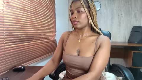 Snapshot of aurorabrow chatting on October 29, 2:52 pm Ariana online show from October 29, 2:52 pm