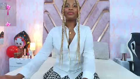 Snapshot of aurorabrow chatting on October 31, 2:07 pm Ariana online show from October 31, 2:07 pm