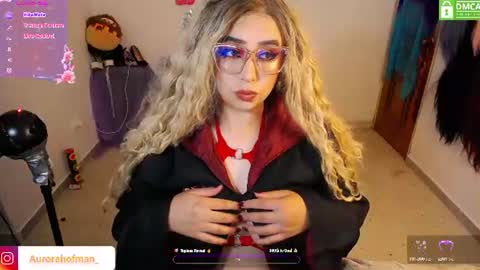Snapshot of aurorahoffman chatting on June 24, 1:37 am Aurora online show from June 24, 1:37 am