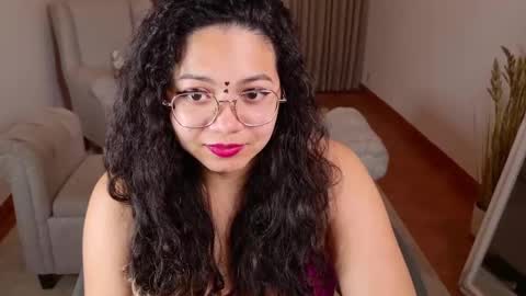 Aurora online show from November 17, 9:20 pm