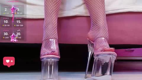 Aurora online show from January 6, 1:04 pm