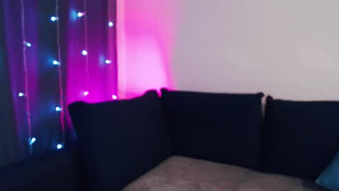 Snapshot of auroraunique chatting on February 15, 7:51 am Aurora online show from February 15, 7:51 am