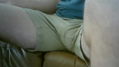 Snapshot of aussie5892 chatting on January 29, 4:05 am Justin online show from January 29, 4:05 am