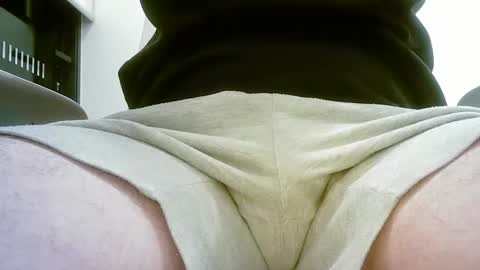 Snapshot of aussie5892 chatting on February 14, 9:24 am Justin online show from February 14, 9:24 am