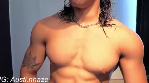 Snapshot of austiin_haze chatting on July 25, 2:03 pm Austin online show from July 25, 2:03 pm