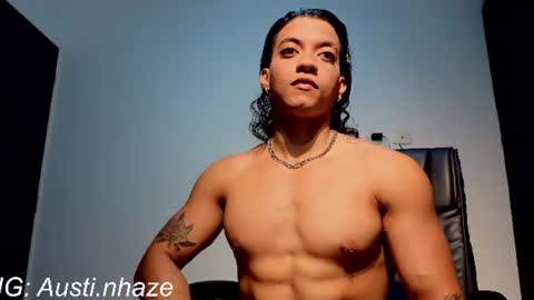 Snapshot of austiin_haze chatting on August 5, 1:19 am Austin online show from August 5, 1:19 am