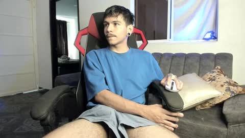 Snapshot of austin_falcon chatting on January 18, 7:15 pm Austin online show from January 18, 7:15 pm