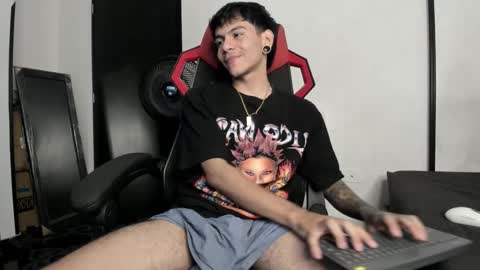 Snapshot of austin_falcon chatting on February 17, 9:30 pm Austin online show from February 17, 9:30 pm