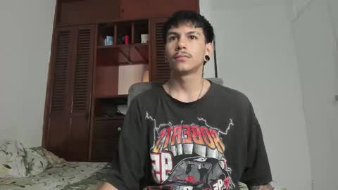 Snapshot of austin_falcon chatting on October 15, 1:11 pm Austin online show from October 15, 1:11 pm