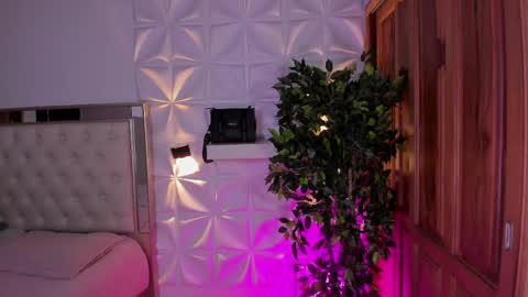 austin_rouse online show from September 28, 3:56 am