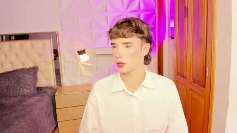 austin_rouse online show from February 14, 7:54 pm