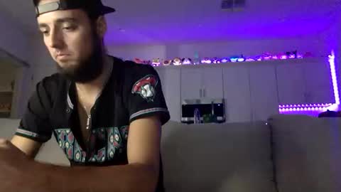 Snapshot of austincutieyes chatting on October 4, 9:35 pm AudiEna online show from October 4, 9:35 pm