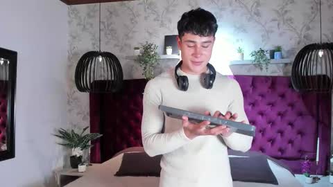 Austin  online show from February 18, 7:54 pm