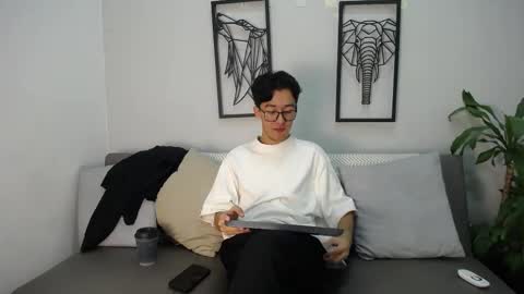 austinreeds online show from November 27, 12:07 pm