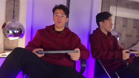 austinreeds online show from April 28, 12:32 pm