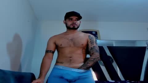 AustinTorres  online show from December 13, 4:43 am