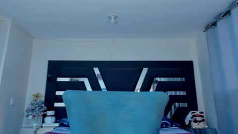 AustinTorres  online show from January 4, 2:25 am