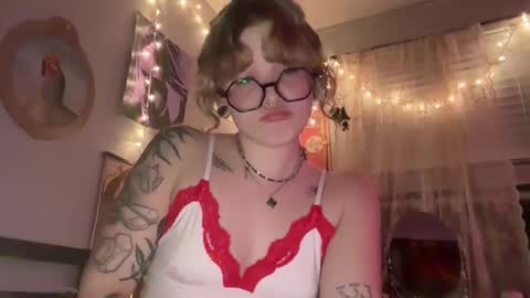 Autie 3 online show from December 23, 3:15 am