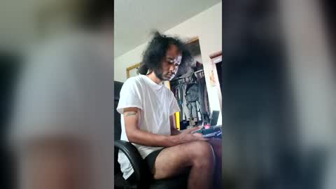 auzeleven online show from July 13, 1:36 pm