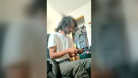 auzeleven online show from July 14, 1:50 pm