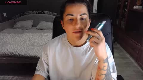 Snapshot of ava__doll chatting on November 4, 6:07 pm Ava online show from November 4, 6:07 pm