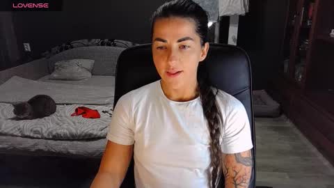 Snapshot of ava__doll chatting on November 20, 4:51 pm Ava online show from November 20, 4:51 pm