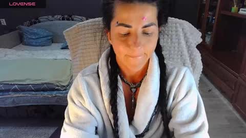 Ava online show from April 30, 2:34 pm