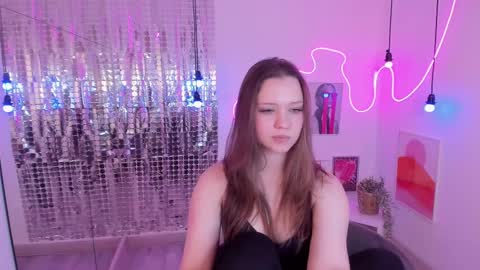 Snapshot of ava__grace chatting on February 2, 4:22 pm Ava online show from February 2, 4:22 pm