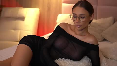 Snapshot of ava_heath chatting on February 19, 3:50 am Ava online show from February 19, 3:50 am