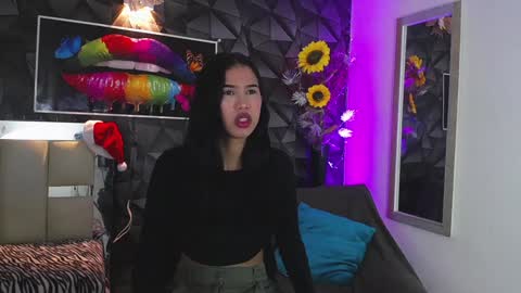 Snapshot of ava_jhonsson chatting on December 13, 3:21 pm ava online show from December 13, 3:21 pm