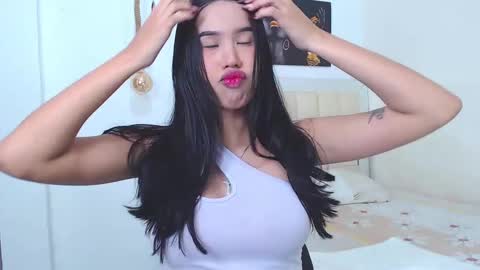 Snapshot of ava_jhonsson chatting on February 21, 3:32 pm ava online show from February 21, 3:32 pm