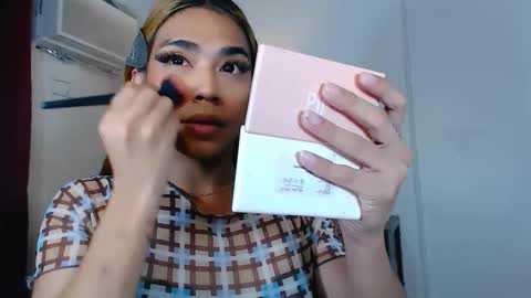 Ava online show from October 1, 5:46 am