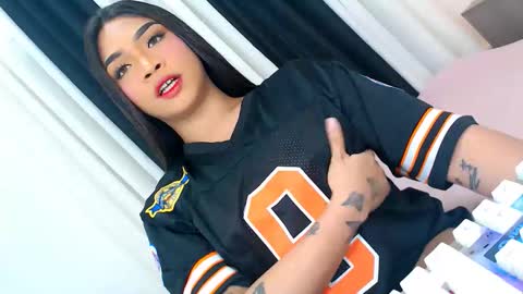 Ava online show from November 21, 4:55 am