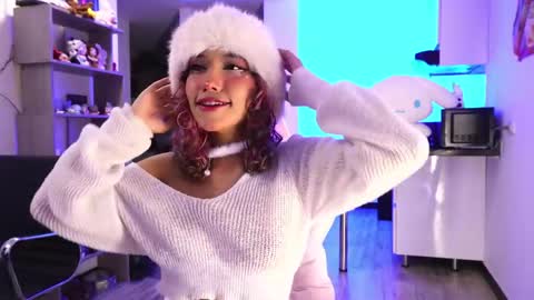 Snapshot of ava_williams_ chatting on April 9, 2:33 am AVA online show from April 9, 2:33 am