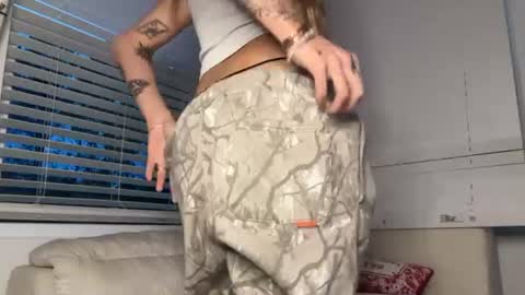 avablakexoxo online show from June 20, 12:36 am
