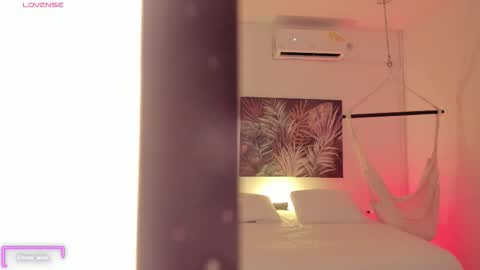 Snapshot of avalon_badger chatting on November 3, 5:47 pm Avalon online show from November 3, 5:47 pm