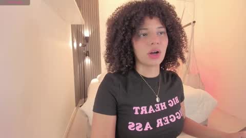 Snapshot of avalon_badger chatting on November 21, 9:35 pm Avalon online show from November 21, 9:35 pm