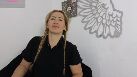 Ava online show from July 6, 1:13 am
