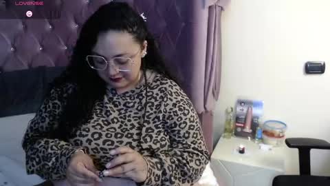 Snapshot of avaryd chatting on May 17, 4:21 am avaryd online show from May 17, 4:21 am