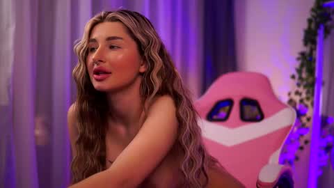 Snapshot of avashay chatting on February 13, 2:56 am Carina online show from February 13, 2:56 am