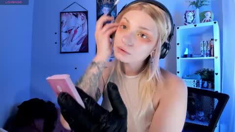 Ava online show from May 11, 3:18 pm
