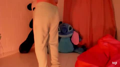 Snapshot of ave_fenix69 chatting on December 22, 3:55 am Valery -- online show from December 22, 3:55 am